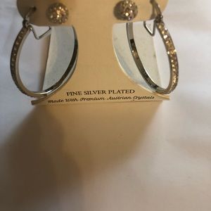 Premium Austrian crystal set of 2 earrings made of fine silver plated